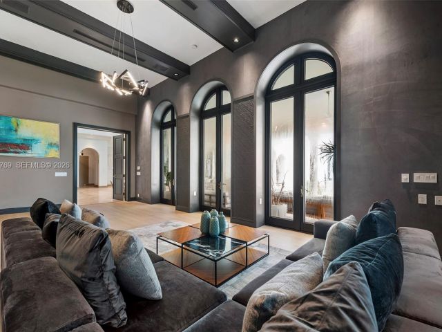 Home for rent at 432 S Hibiscus Dr - photo 7469376