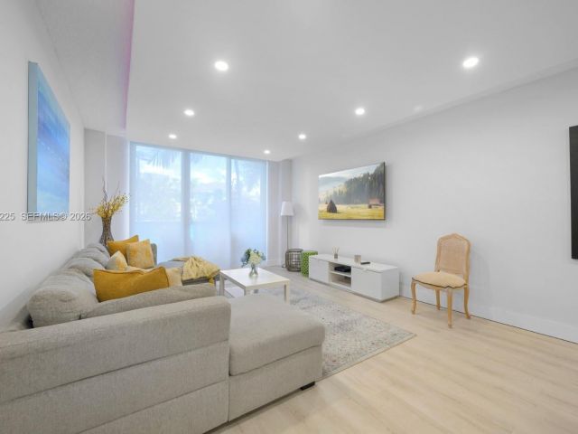 Apartment for rent  Unit #124 - photo 7492126