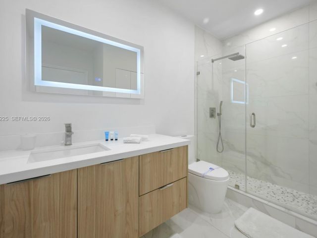 Apartment for rent  Unit #124 - photo 7492138