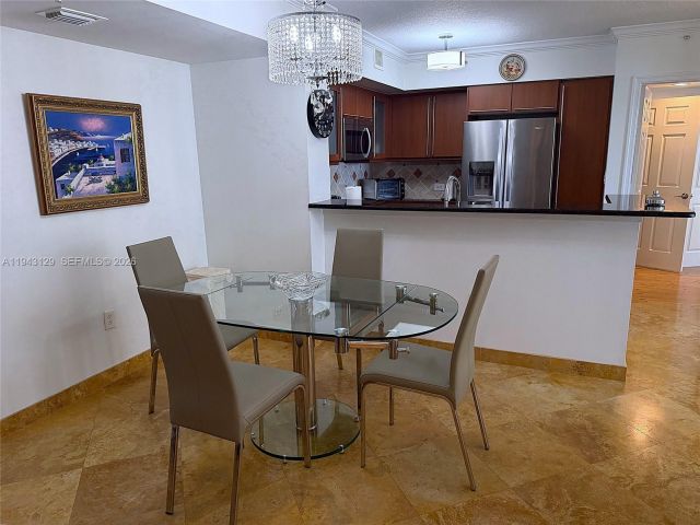 Apartment for sale  Unit #LPH05 - photo 7498353