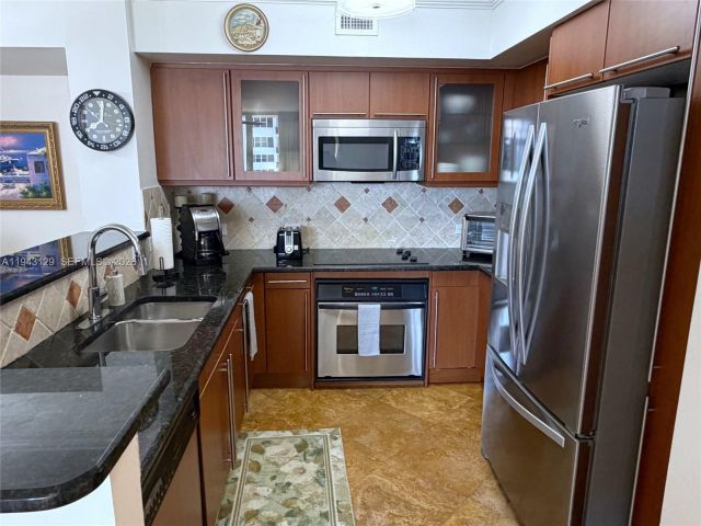 Apartment for sale  Unit #LPH05 - photo 7498354