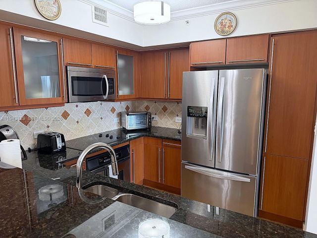 Apartment for sale  Unit #LPH05 - photo 7498355