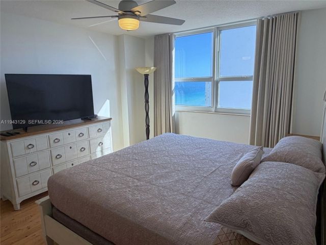 Apartment for sale  Unit #LPH05 - photo 7498356