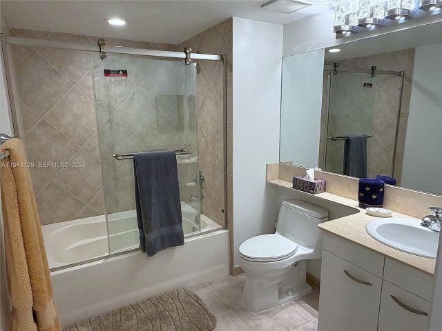 Apartment for sale  Unit #LPH05 - photo 7498360