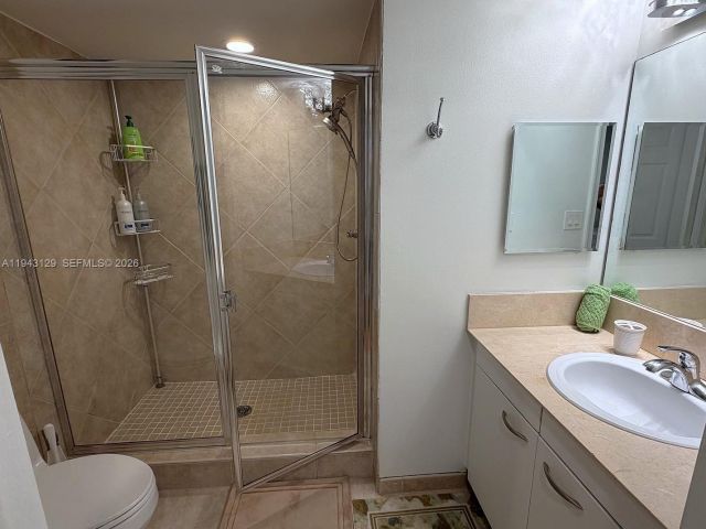 Apartment for sale  Unit #LPH05 - photo 7498364