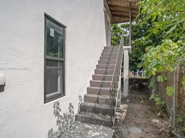 Home for sale at 1523 NW 38th St - photo 7517017