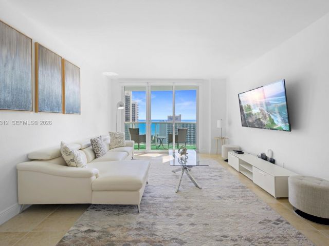 Apartment for rent  Unit #1601 - photo 7492143