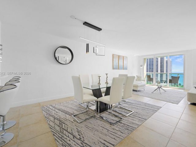 Apartment for rent  Unit #1601 - photo 7492144