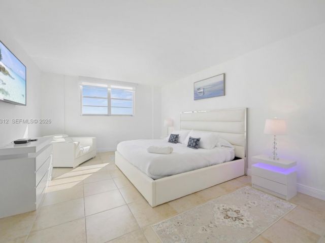 Apartment for rent  Unit #1601 - photo 7492149