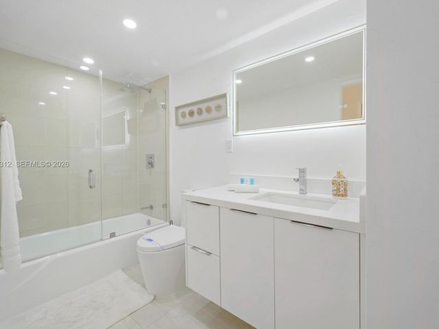 Apartment for rent  Unit #1601 - photo 7492153