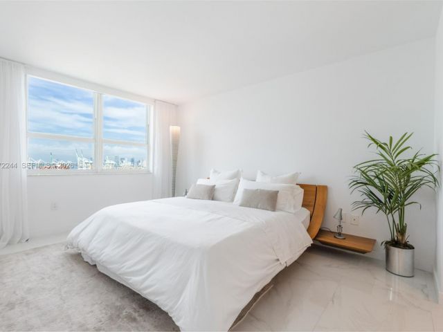 Apartment for rent  Unit #1702 - photo 7511528