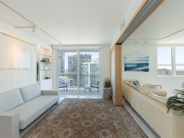 Apartment for rent  Unit #1702 - photo 7511531