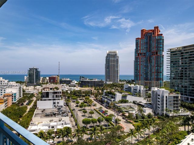 Apartment for rent  Unit #1702 - photo 7511532