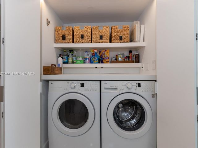 Apartment for rent  Unit #1702 - photo 7511534