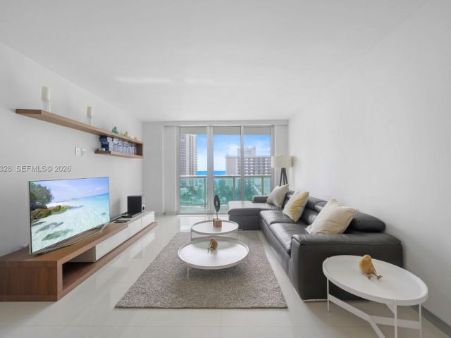 Apartment for rent  Unit #903 - photo 7492081