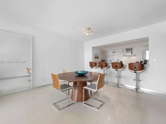 Apartment for rent  Unit #903 - photo 7492083