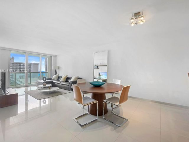 Apartment for rent  Unit #903 - photo 7492085