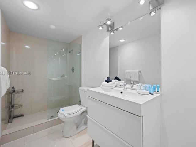 Apartment for rent  Unit #903 - photo 7492101