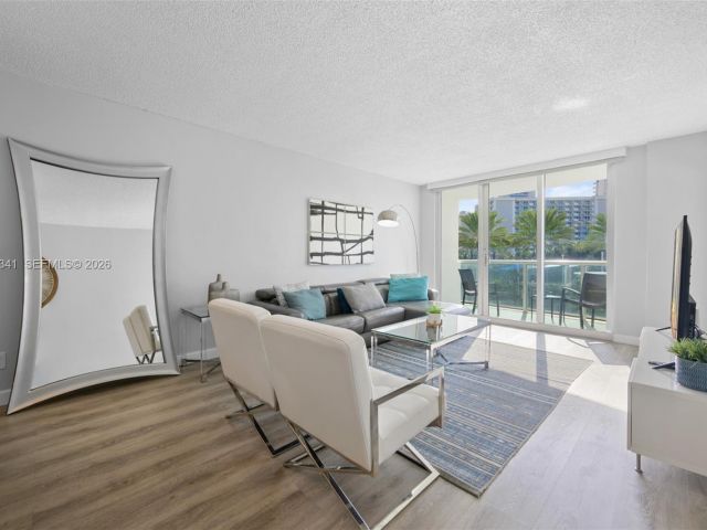 Apartment for rent  Unit #321 - photo 7492065