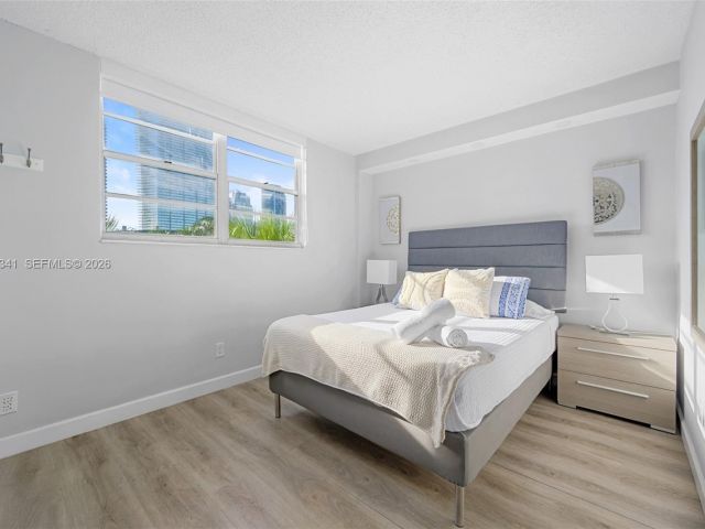 Apartment for rent  Unit #321 - photo 7492071