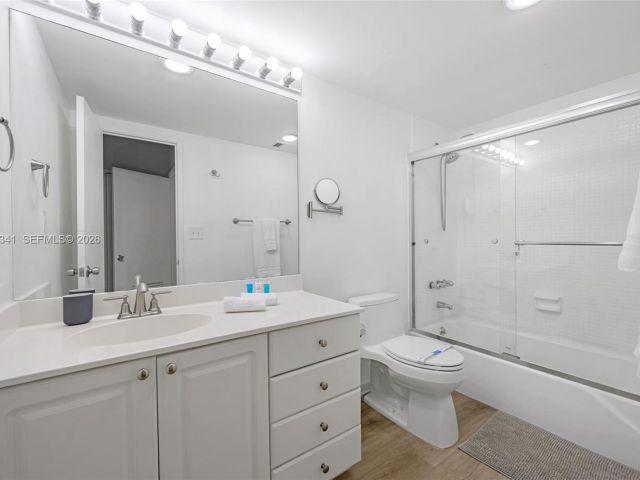 Apartment for rent  Unit #321 - photo 7492074