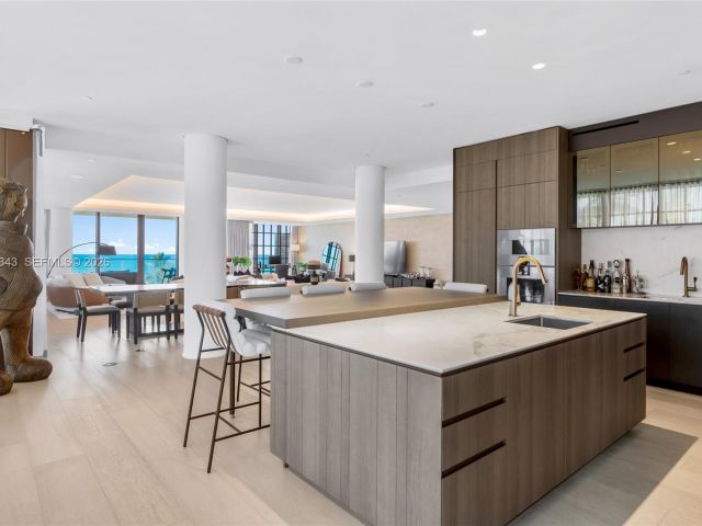 Apartment for sale  Unit #301 - photo 7491911