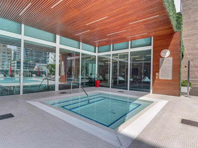 Apartment for rent  Unit #4101 - photo 7453692