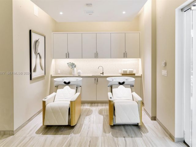 Apartment for sale  Unit #1005 - photo 7491872