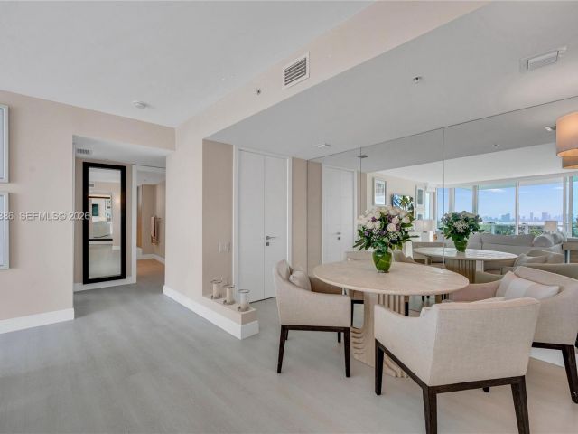 Apartment for rent  Unit #1007 - photo 7502994