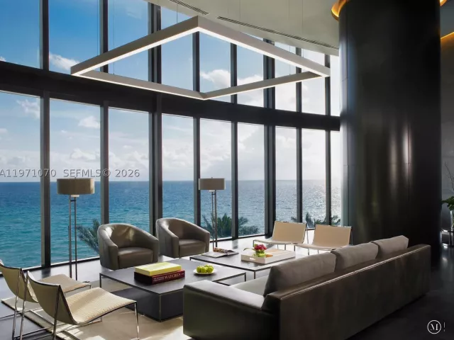 3-bedroom condo for sale in Sunny Isles Beach - 18555 Collins Ave 5003 - MondialRealty