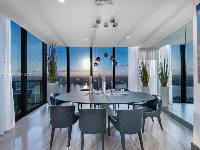 Apartment for sale  Unit #5003 - photo 7494341