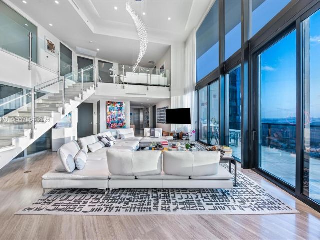 Apartment for sale  Unit #5003 - photo 7494344