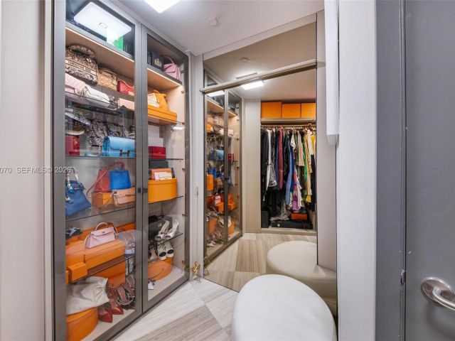 Apartment for sale  Unit #5003 - photo 7494349