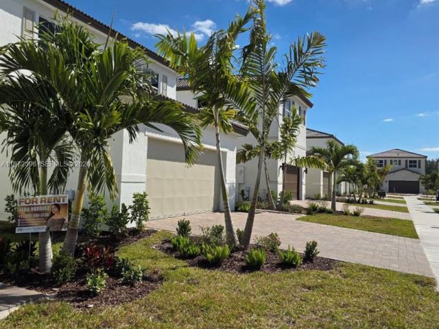 Home for rent at 2741 SE 24TH COURT - photo 7492889