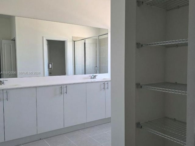 Home for rent at 2741 SE 24TH COURT - photo 7492899