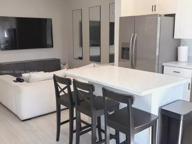 3-bedroom home for sale in Miami - 14724 SW 181st Ter - MondialRealty