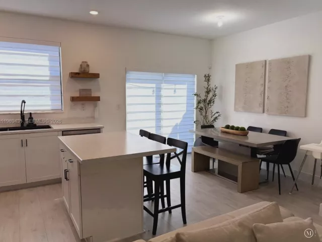 3-bedroom home for sale in Miami - 14724 SW 181st Ter - MondialRealty