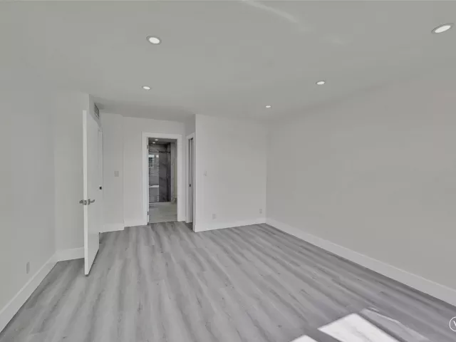 3-bedroom condo for sale in Fort Lauderdale - 3700 Galt Ocean Drive 1215 - MondialRealty