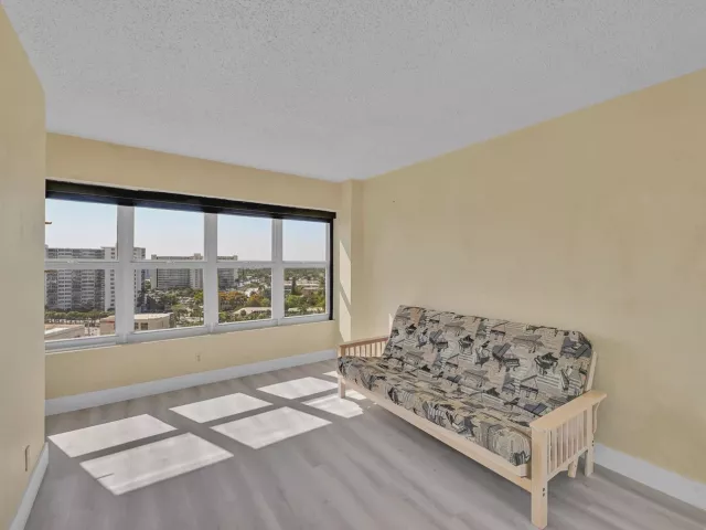 3-bedroom condo for sale in Fort Lauderdale - 3700 Galt Ocean Drive 1215 - MondialRealty