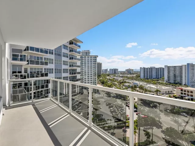 3-bedroom condo for sale in Fort Lauderdale - 3700 Galt Ocean Drive 1215 - MondialRealty