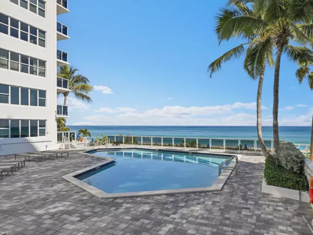 3-bedroom condo for sale in Fort Lauderdale - 3700 Galt Ocean Drive 1215 - MondialRealty