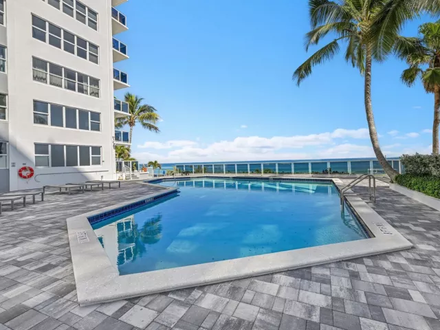 3-bedroom condo for sale in Fort Lauderdale - 3700 Galt Ocean Drive 1215 - MondialRealty