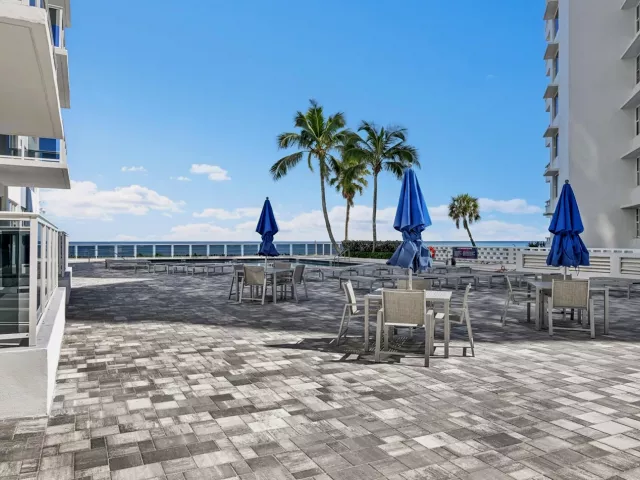 3-bedroom condo for sale in Fort Lauderdale - 3700 Galt Ocean Drive 1215 - MondialRealty