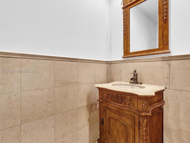 Home for sale at 21 SE 3rd Ave - photo 7462350