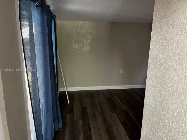 3-bedroom home for rent in West Palm Beach - 816 Beech Rd - MondialRealty