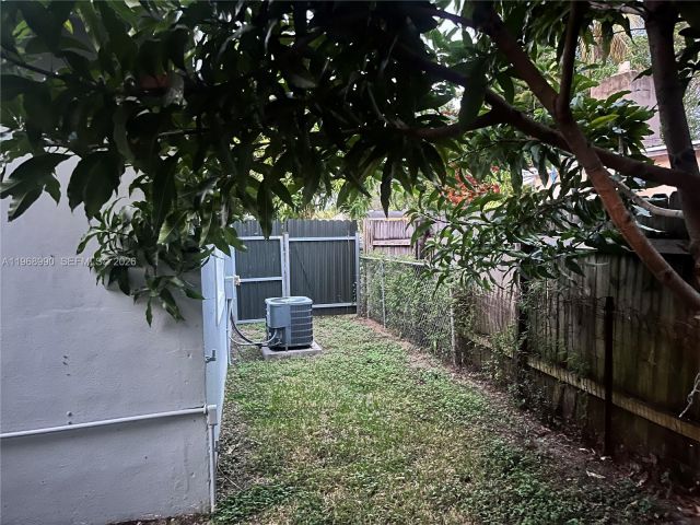 3-bedroom home for rent in West Palm Beach - 816 Beech Rd - MondialRealty