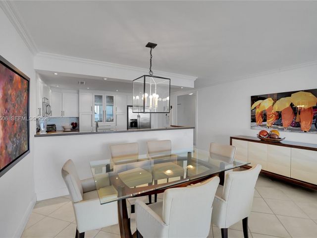 Apartment for rent  Unit #604 - photo 7502290