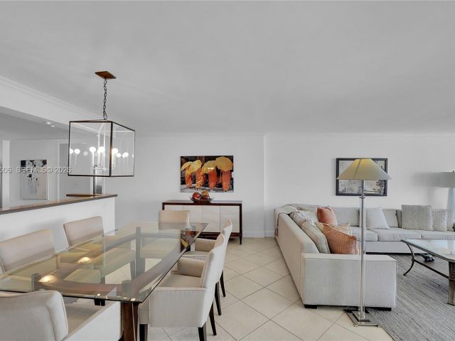 Apartment for rent  Unit #604 - photo 7502292