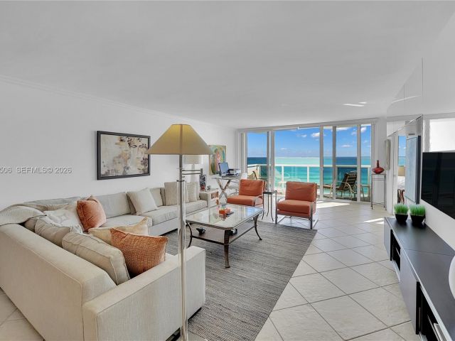 Apartment for rent  Unit #604 - photo 7502295