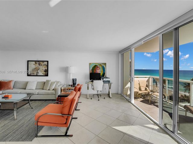 Apartment for rent  Unit #604 - photo 7502297